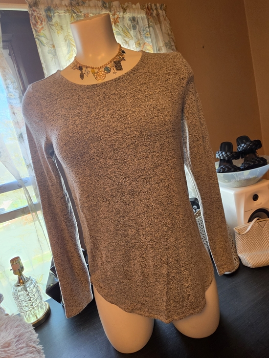 Old Navy Tops - Old Navy Gray Marled Long-Sleeve Crewneck Top